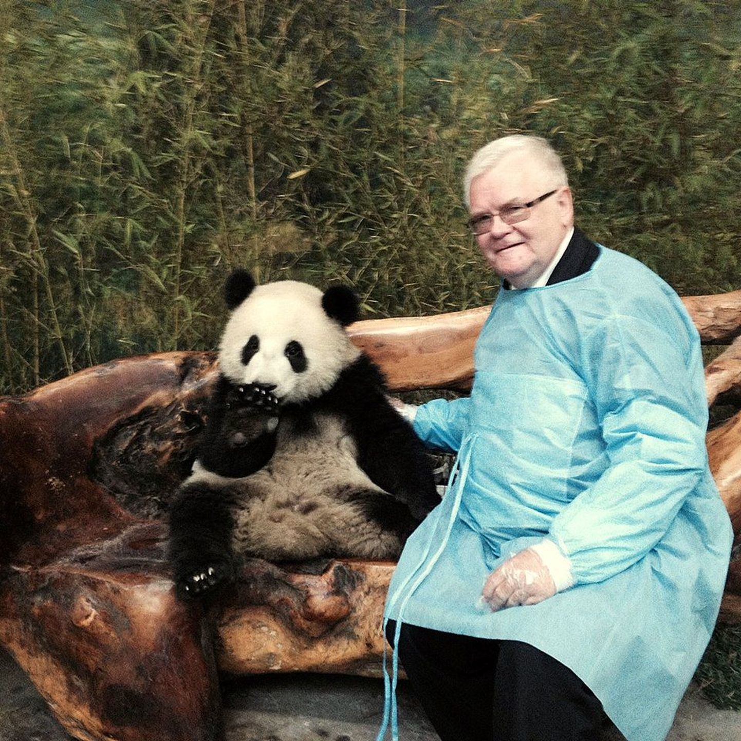 Edgar Savisaar ja nunnu panda