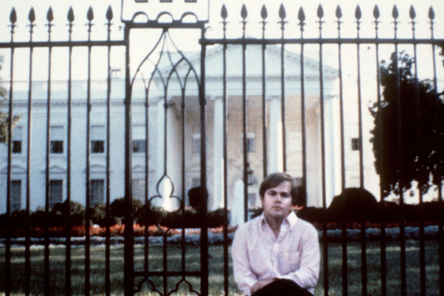 John Hinckley Jr Valge Maja juures
