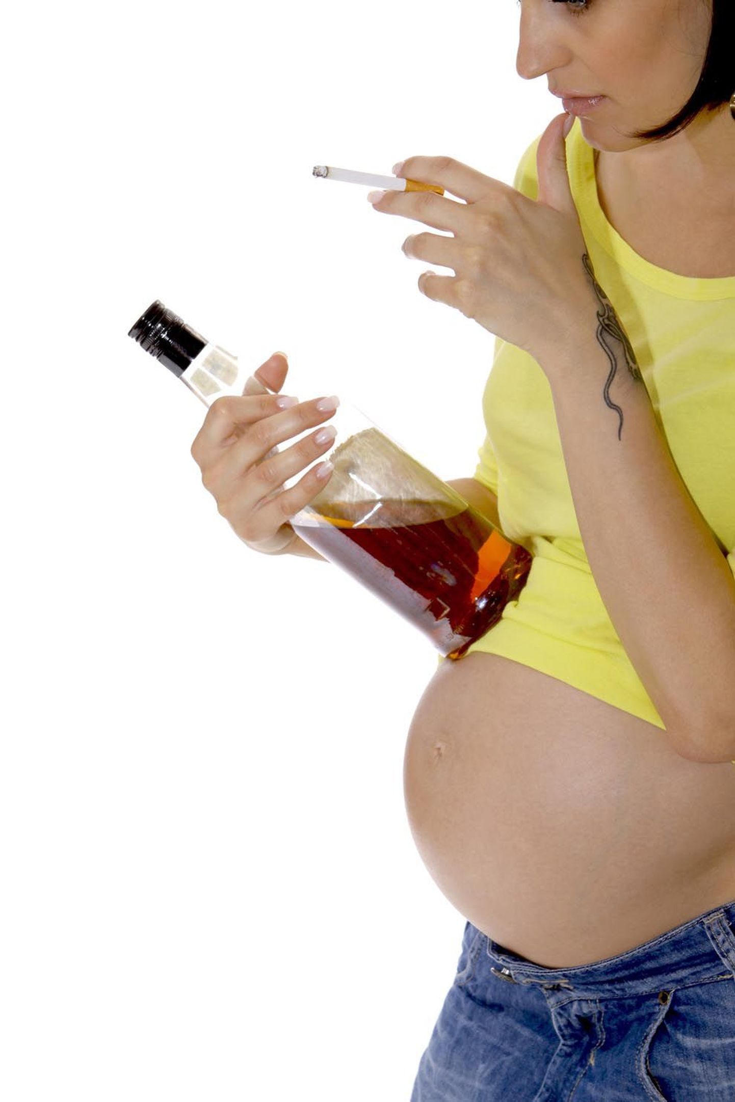 Raseduse ajal alkoholi tarvitada ja suitsetada tähendab seada tõsisesse ohtu lapse tervis.