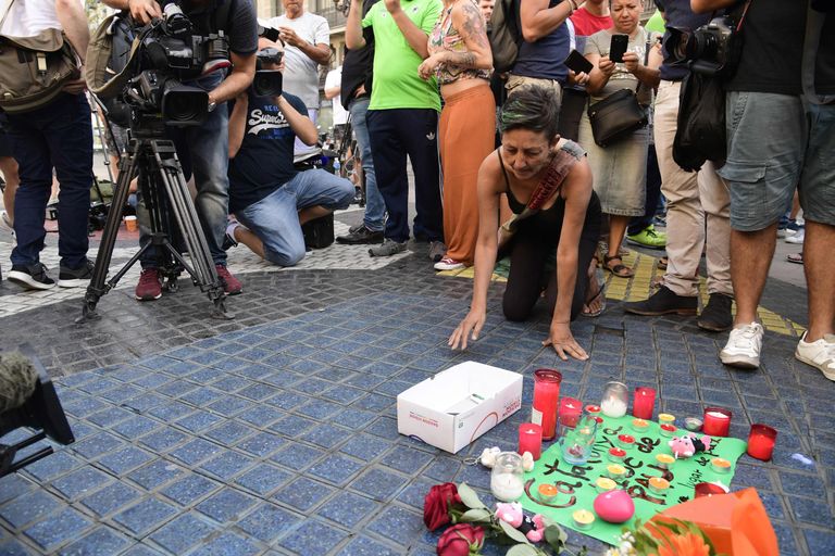 Hukkunute mälestamine Barcelonas / AFP PHOTO / JAVIER SORIANO