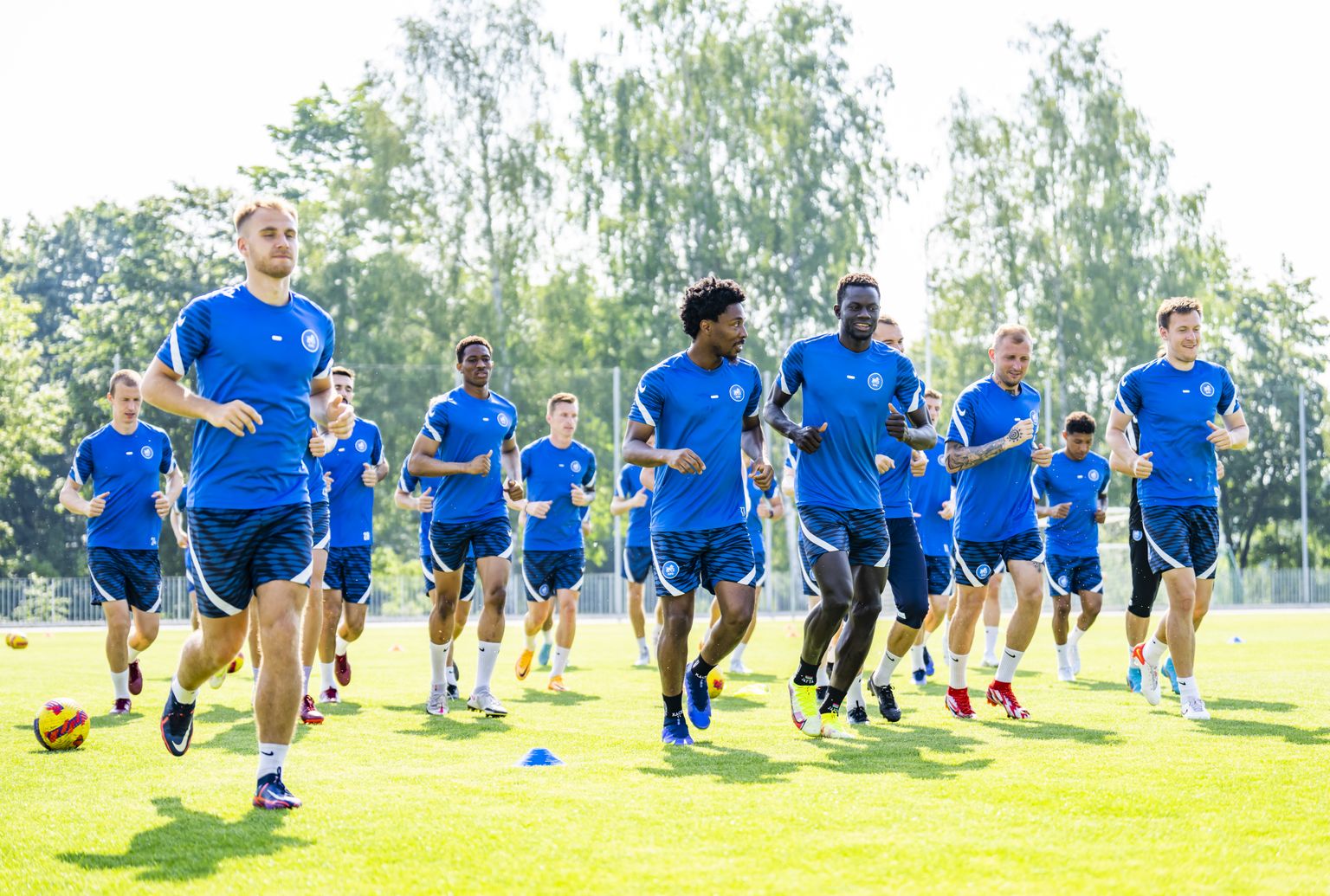 RFS futbolisti treniņā