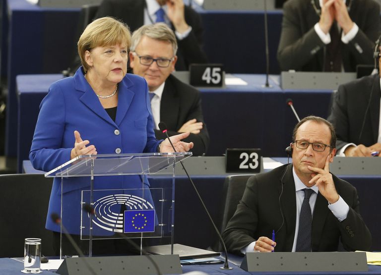 Angela Merkel kõnet pidamas. Foto: AP/SCANPIX