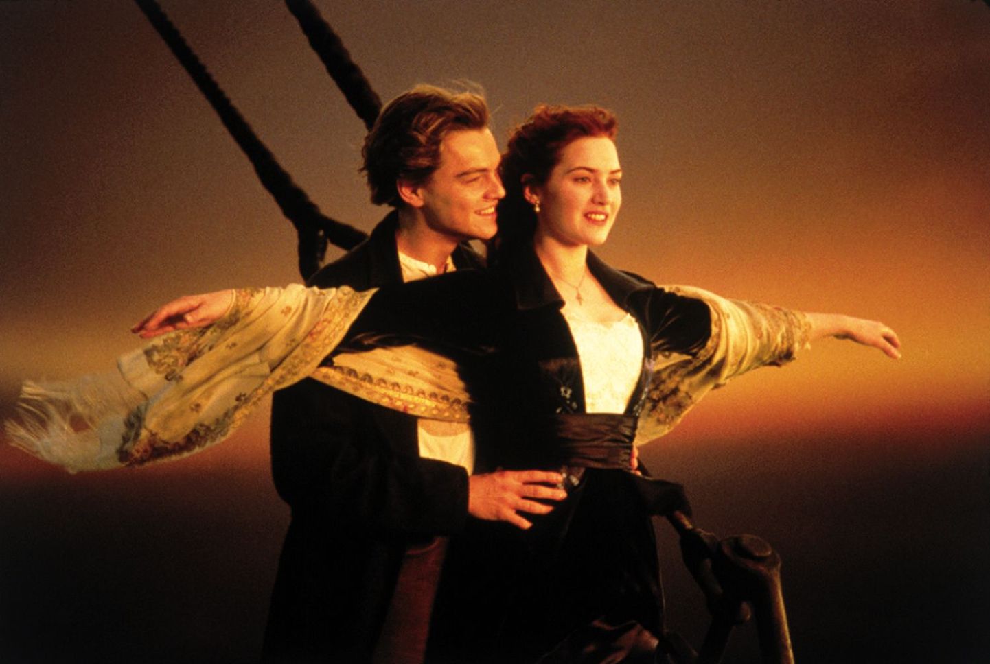 Kaader filmist «Titanic». Fotol Kate Winslet ja Leonardo DiCaprio