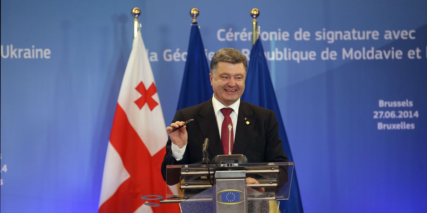 Ukraina president Petro Porošenko Brüsselis assotsiatsioonilepet allkirjastamas.