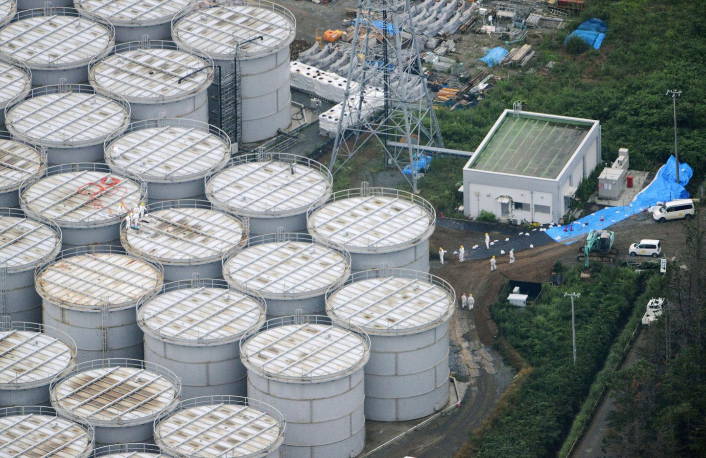 Fukushima tuumajaama veepaagid.