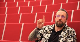 Matt Taylor: leidsime ühelt väikeselt kivilt kosmoses märke elu tekke kohta Maal