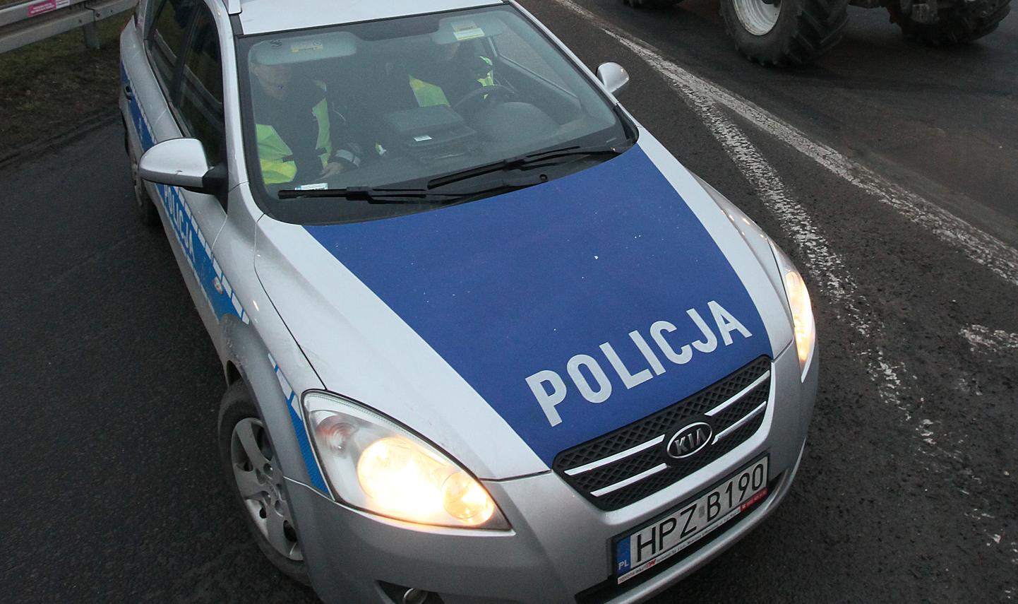 Poola politseisõiduk.