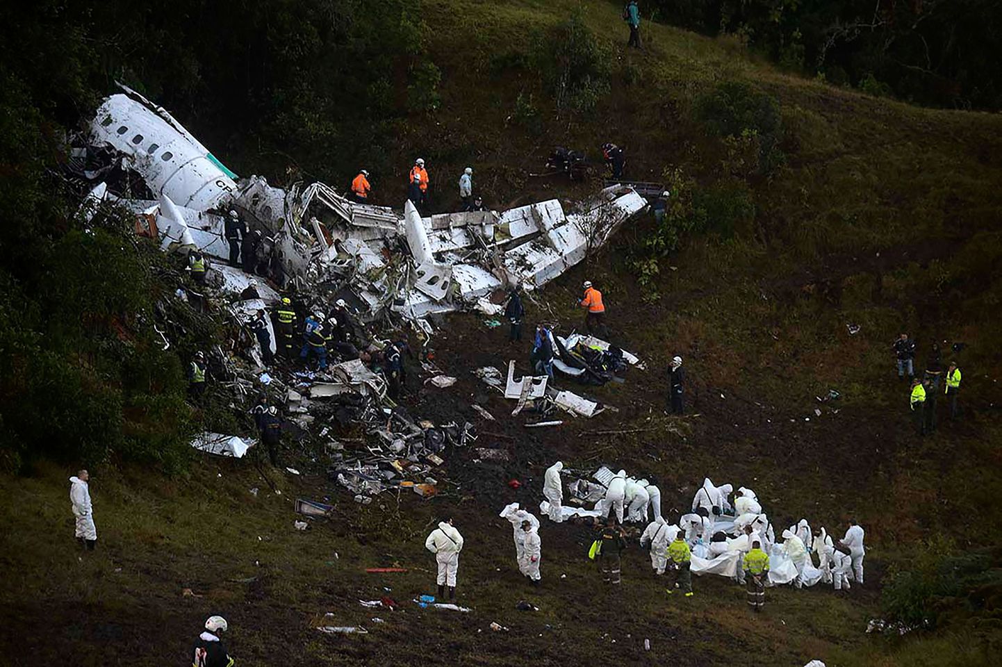LaMia lennufirma lennuk kukkus kütuse lõppemise tõttu Kolumbias alla