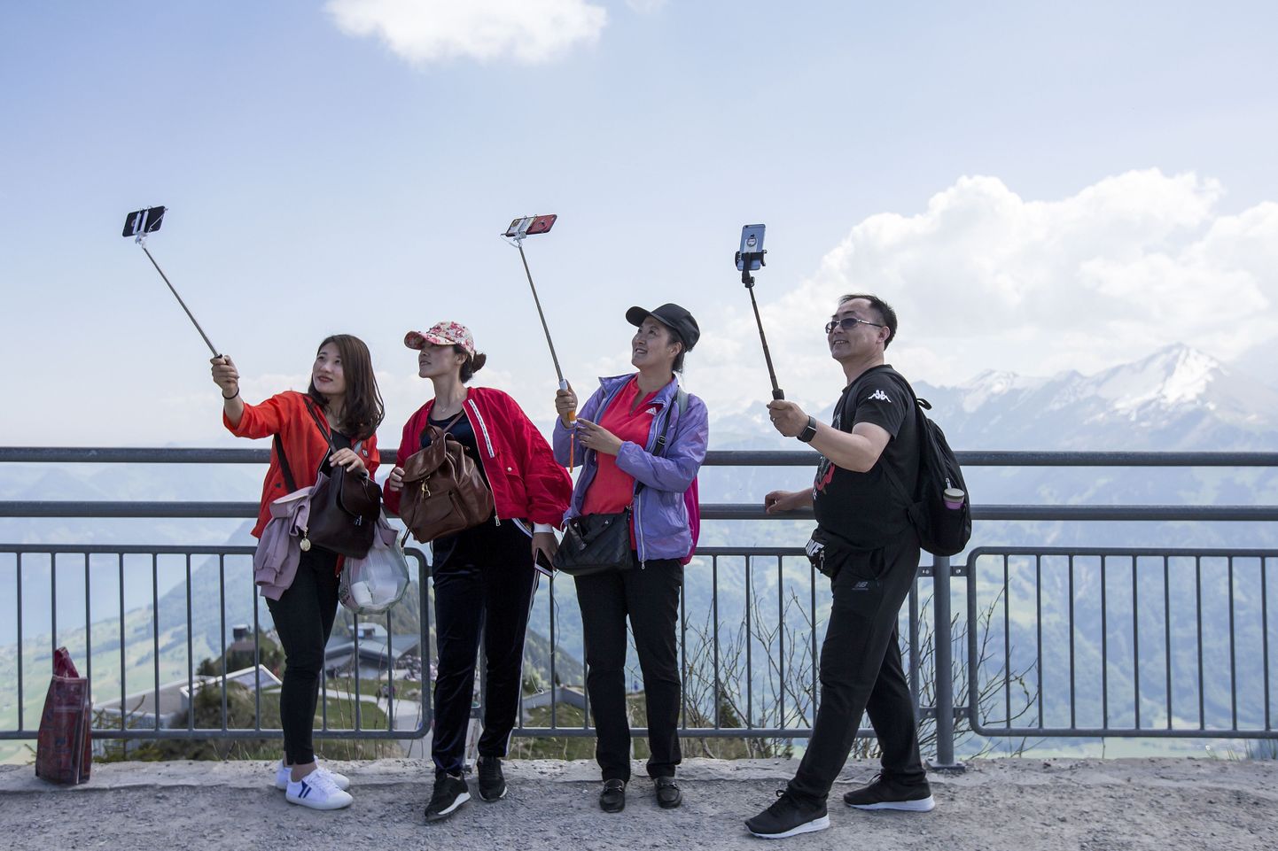 Туристы в Швейцарии. Иллюстративное фото.