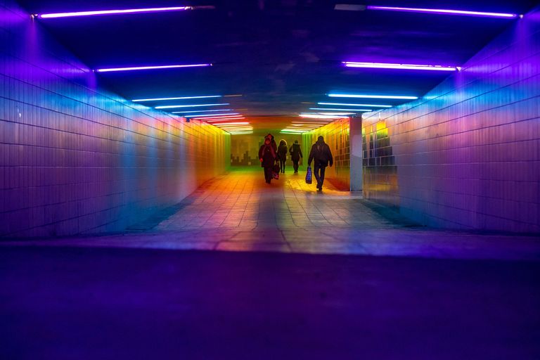 Cristo Madissoo valgusinstallatsioon Balti jaama tunnelis