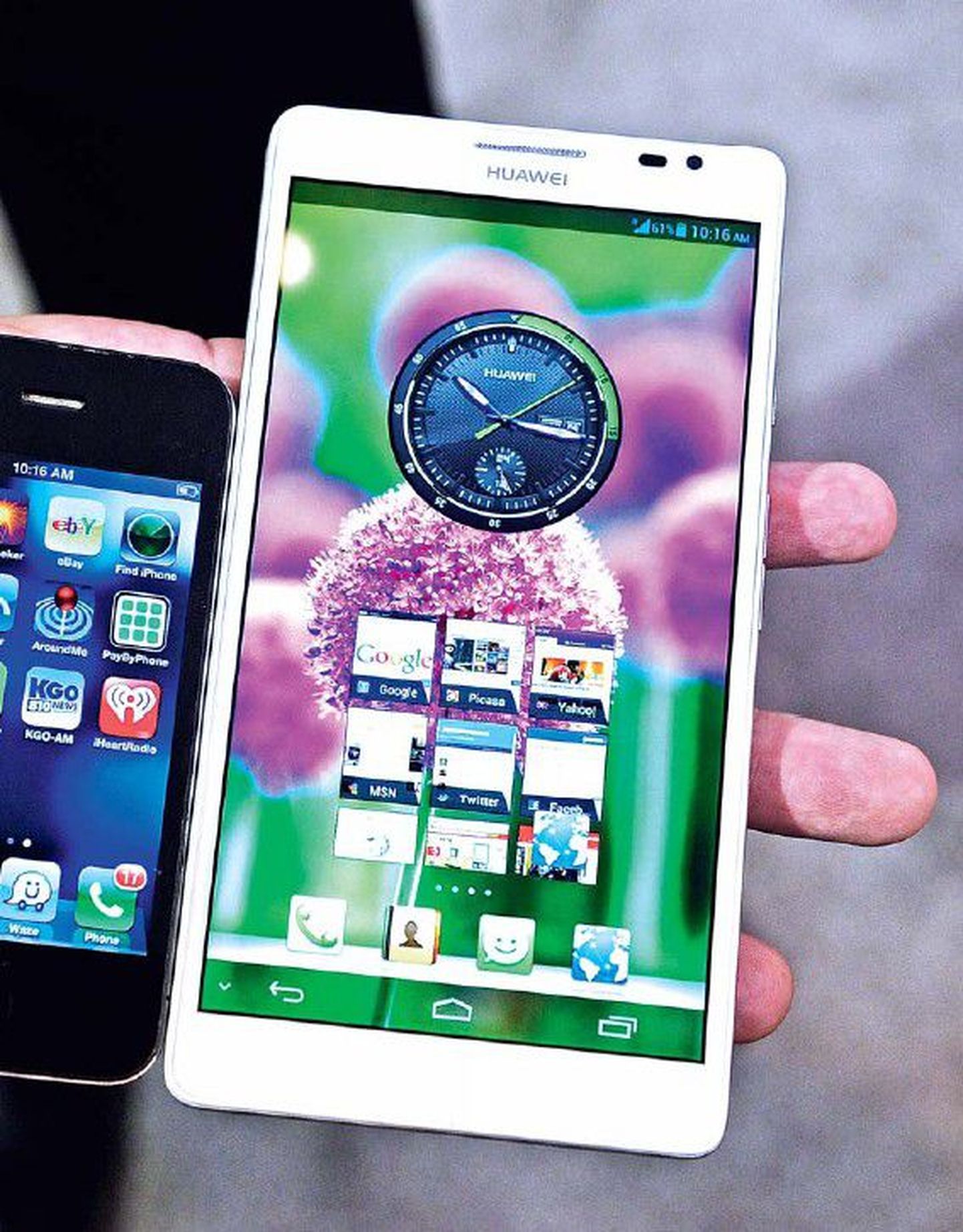 Huawei Ascend Mate phablet (paremal) ja Apple’i iPhone.
