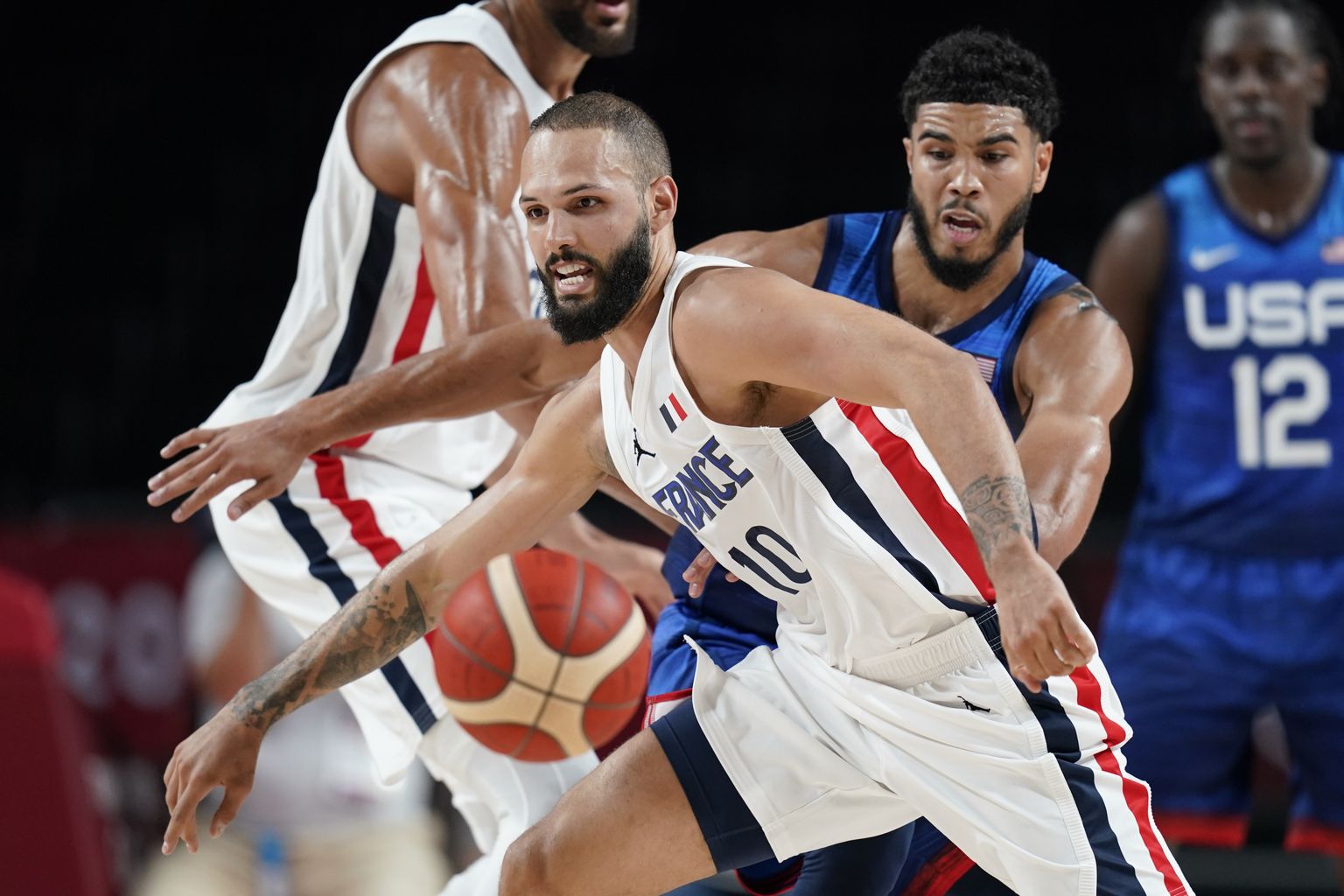 Evan Fournier' supermäng oli Prantsusmaa edu üks aluseid.