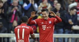 Tõelise väravasaju korraldanud Bayern tegi peatreenerile kingituse