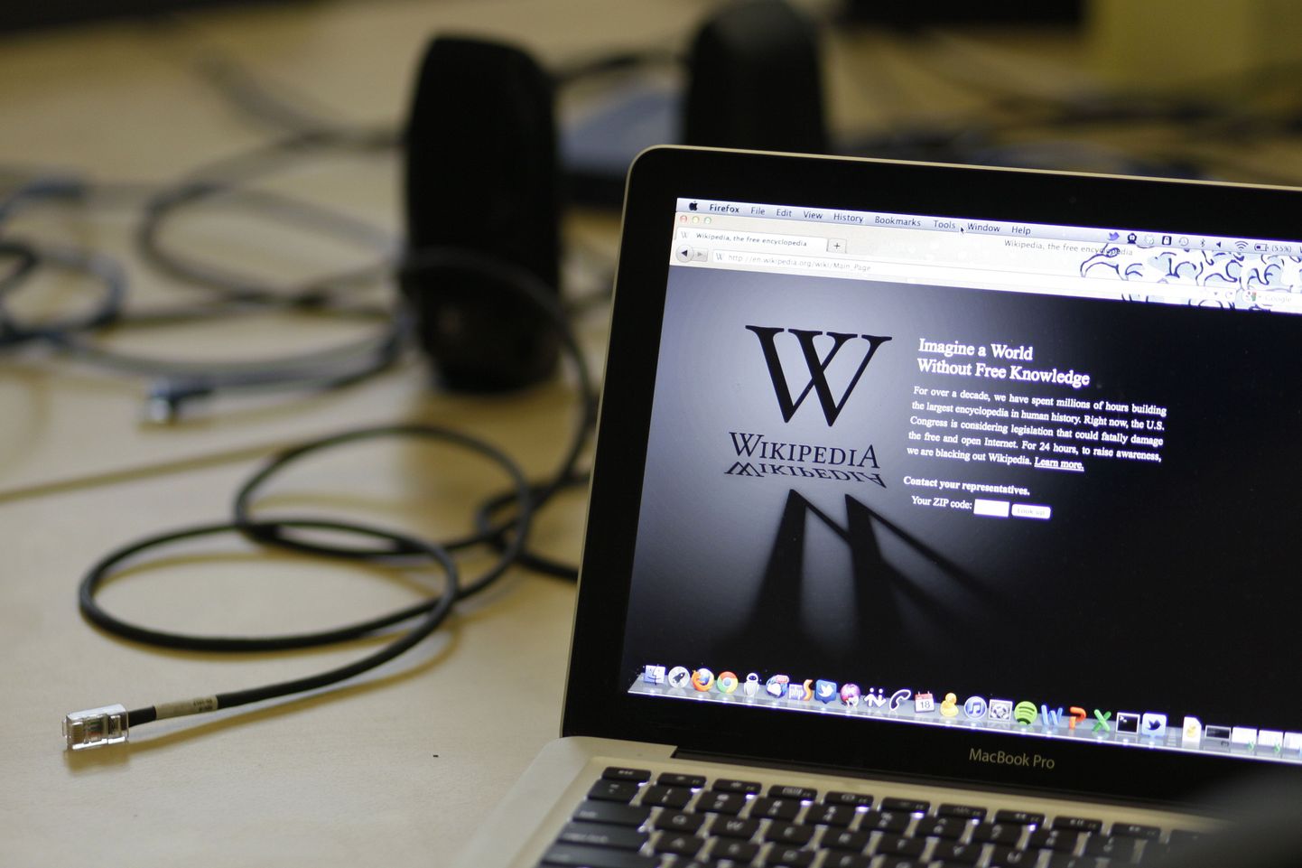 18. jaanuaril oli internetientsüklopeedia Wikipedia SOPA vastu protesteerimiseks 24 tundi suletud.