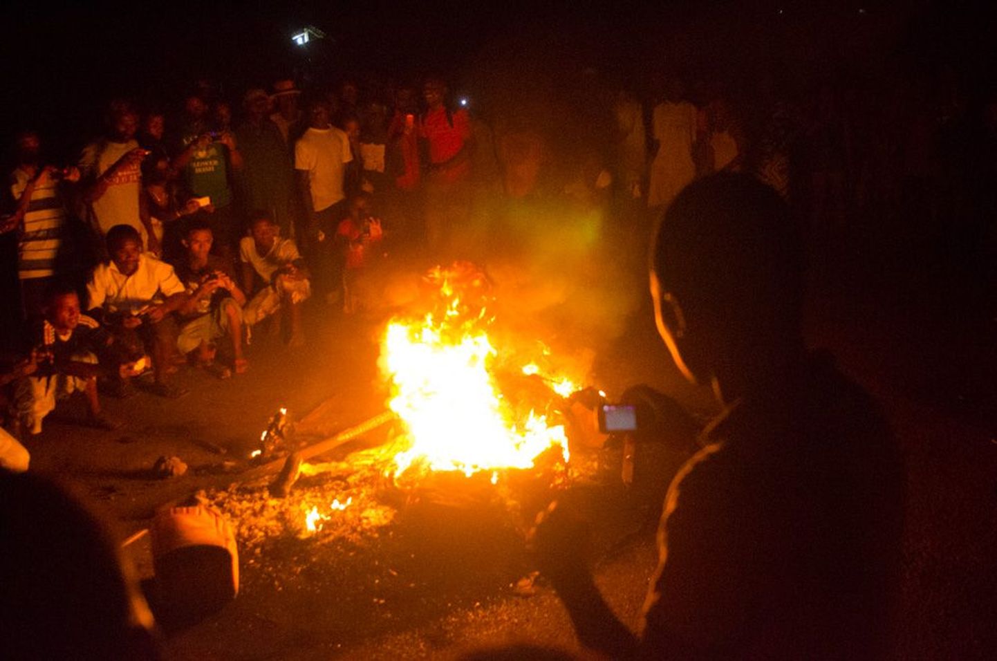 Madagaskaril Nosy Bes tappis vihane rahvahulk kaks eurooplast