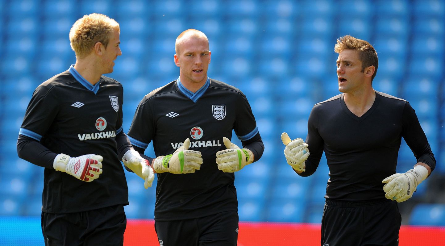 John Ruddy (keskel) Inglismaa koondise treeningul koos inglaste esipuuriluku Joe Harti(vasakul) ja Robert Greeniga.