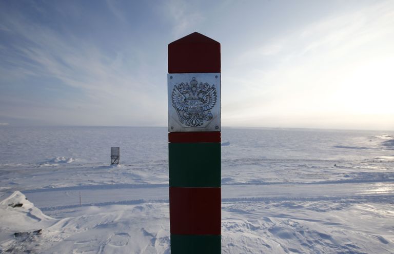 Российский пограничный столб. Фото: SERGEI KARPUKHIN/REUTERS/Scanpix
