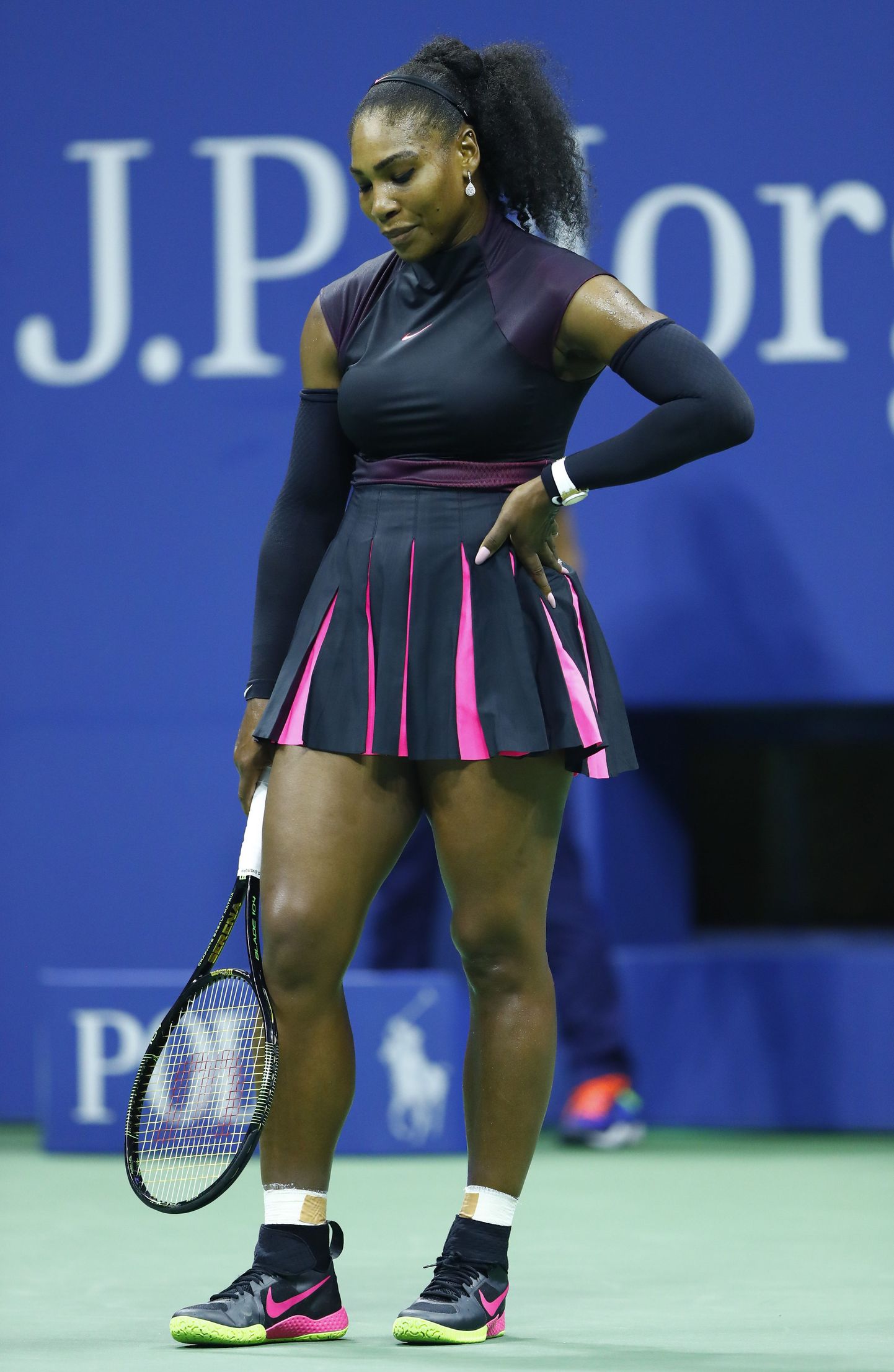 Pettunud Serena Williams langes välja nii USA lahtistelt kui jäi üle mitmete aastate ilma maailma esireketi tiitlist.