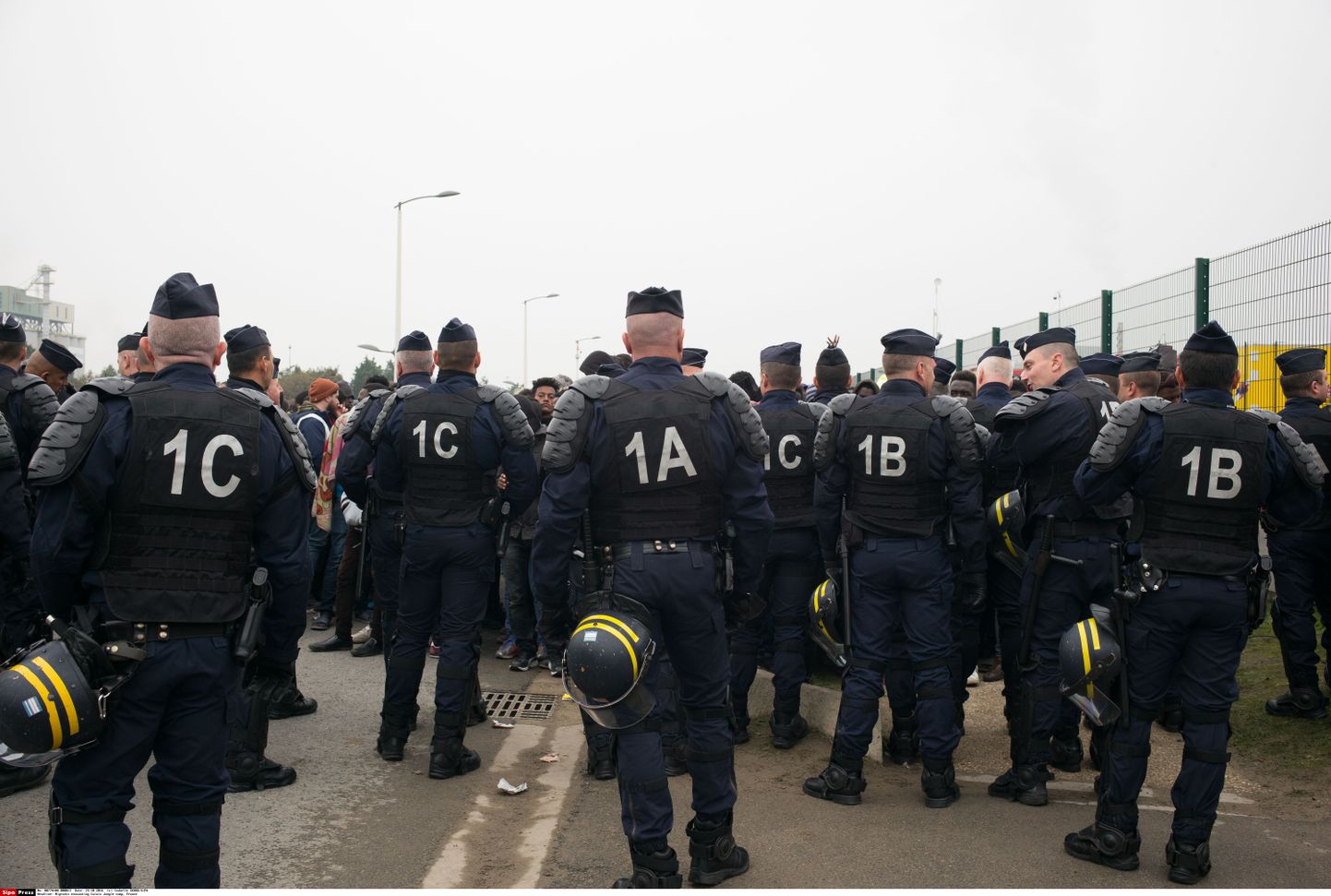 Calais laagri evakueerimine. Kohal on ca 1200 politseinikku.
