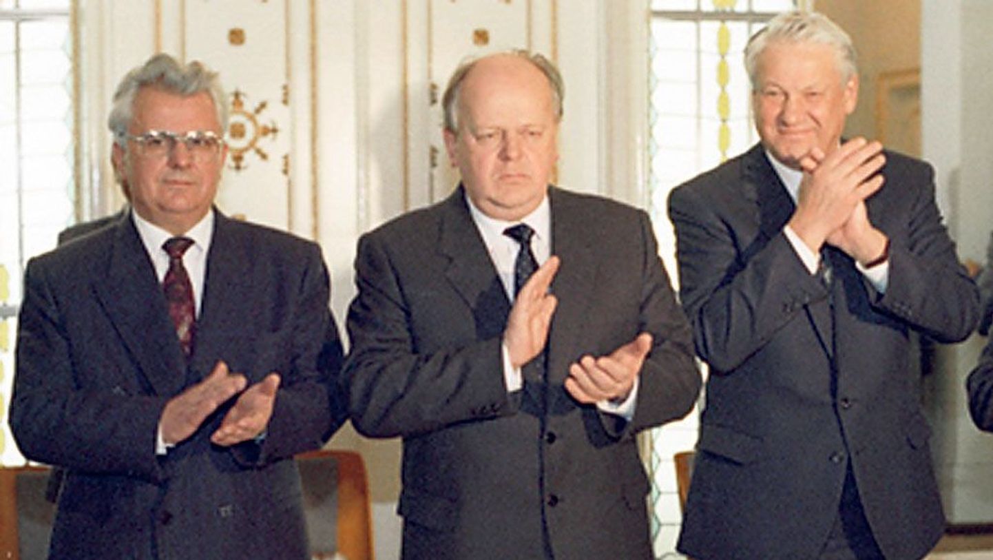 ”Kolm slaavi õde”: Ukraina Leonid Kravtšuk, Valgevene Stanislav Šuškevitš ja Vene Boriss Jeltsin.