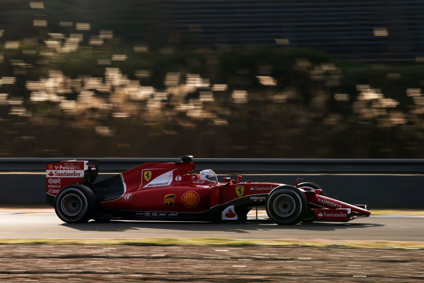 Sebastian Vettel Ferrari SF15-T roolis.