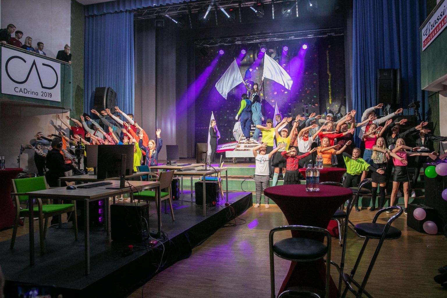 Kadrina keskkool on läbi aastate olnud hea tasemega, lisaks on koolil oma oluline märk – nuti- ja IT-festival CADrina, kus osaleb kogu koolipere.