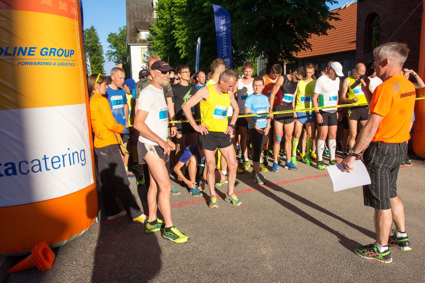 Stardilindi eest said jooksu alustada Ants Kuusik (valges särgis) ja Meelis Veilberg.