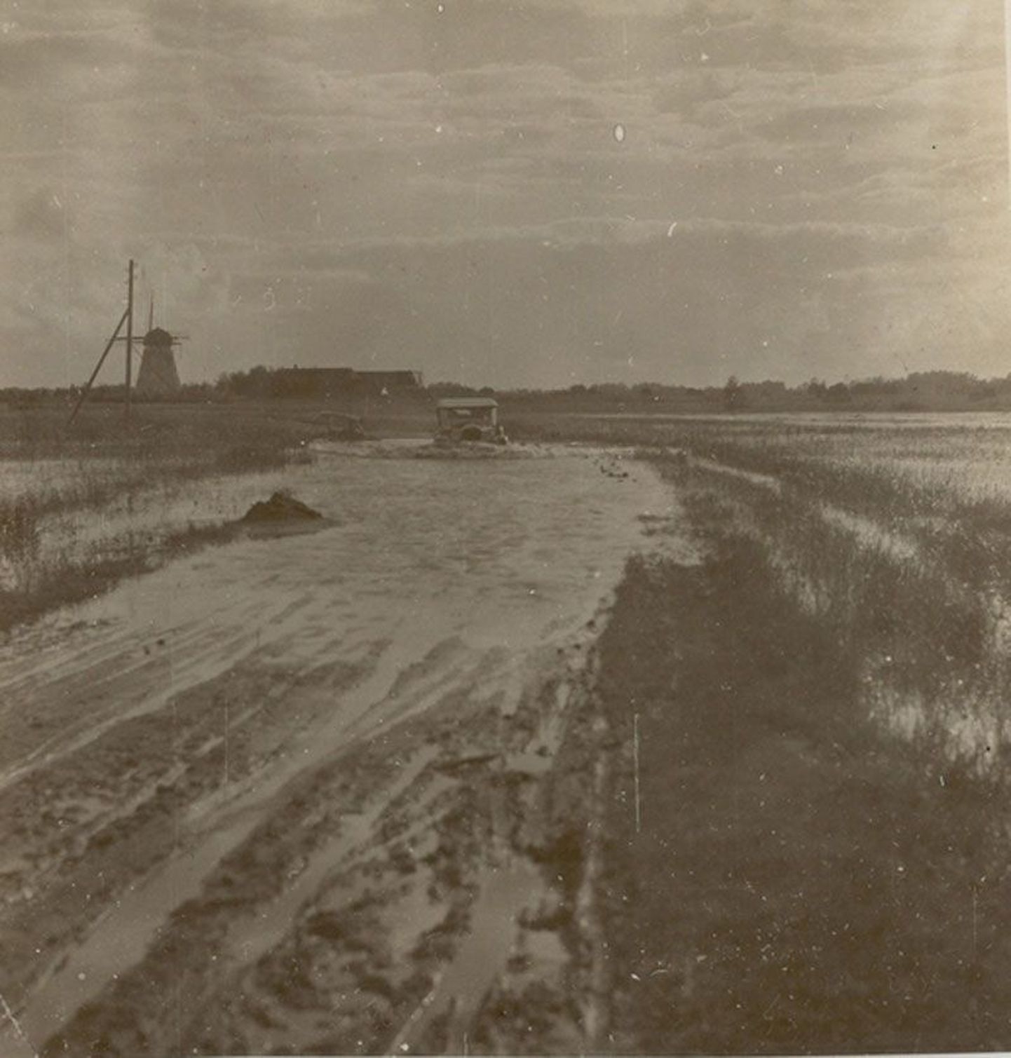 Kevadine üleujutus Jõesuus 1928. aastal.