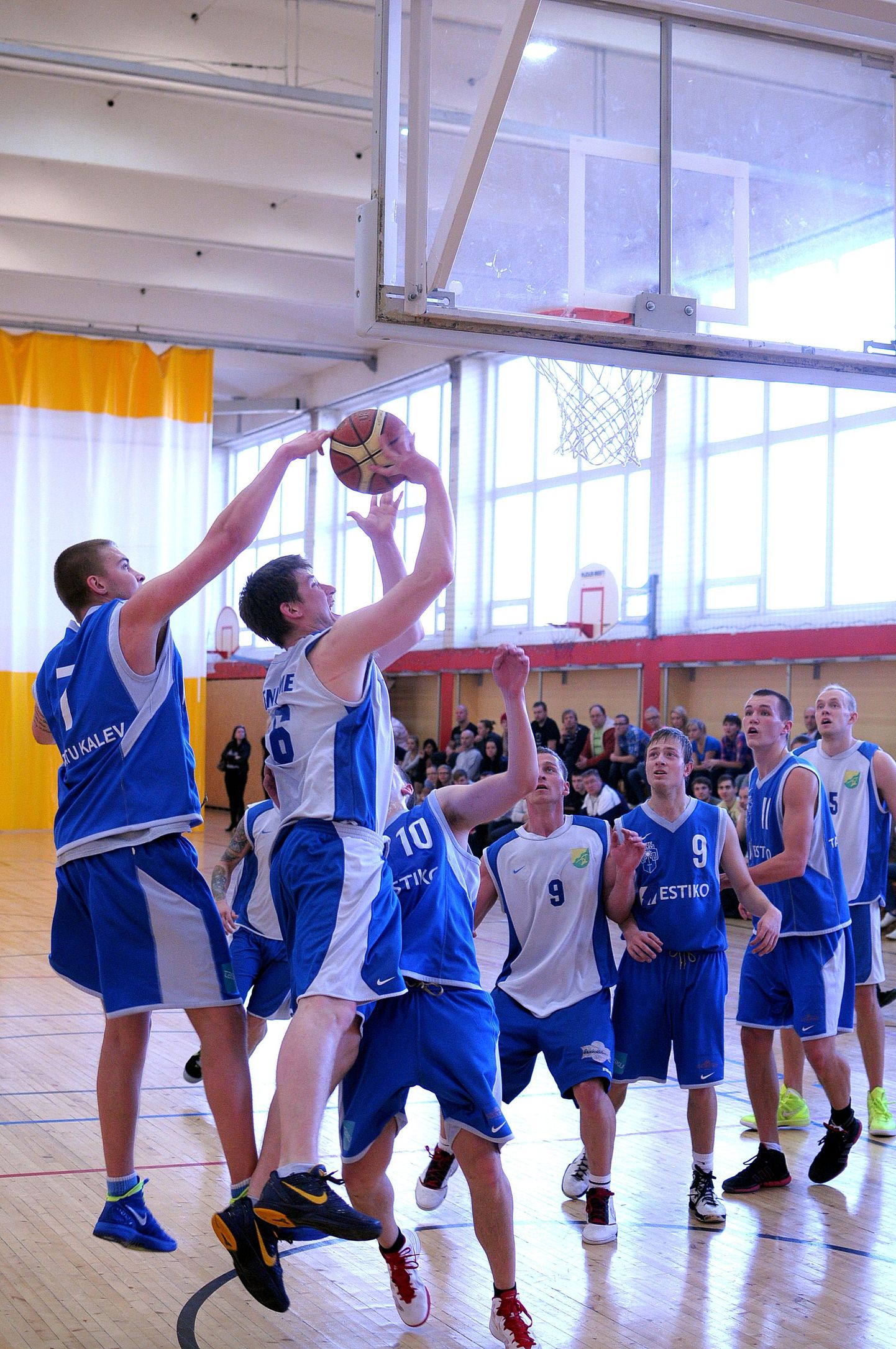 Fotol kohtuvad Tartu Kalev/Estiko ja Ülenurme võistkond möödunud aasta poolfinaalis.