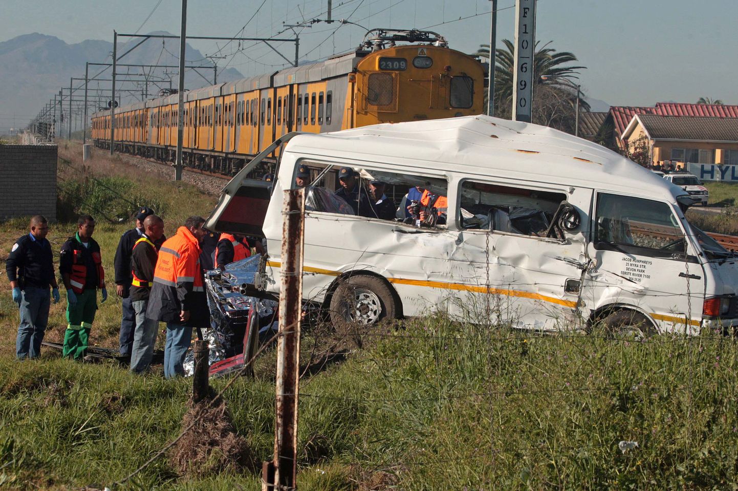 Lõuna-Aafrikas toimunud õnnetus koolibussiga. Bussijuhile võidakse esitada süüdistus.