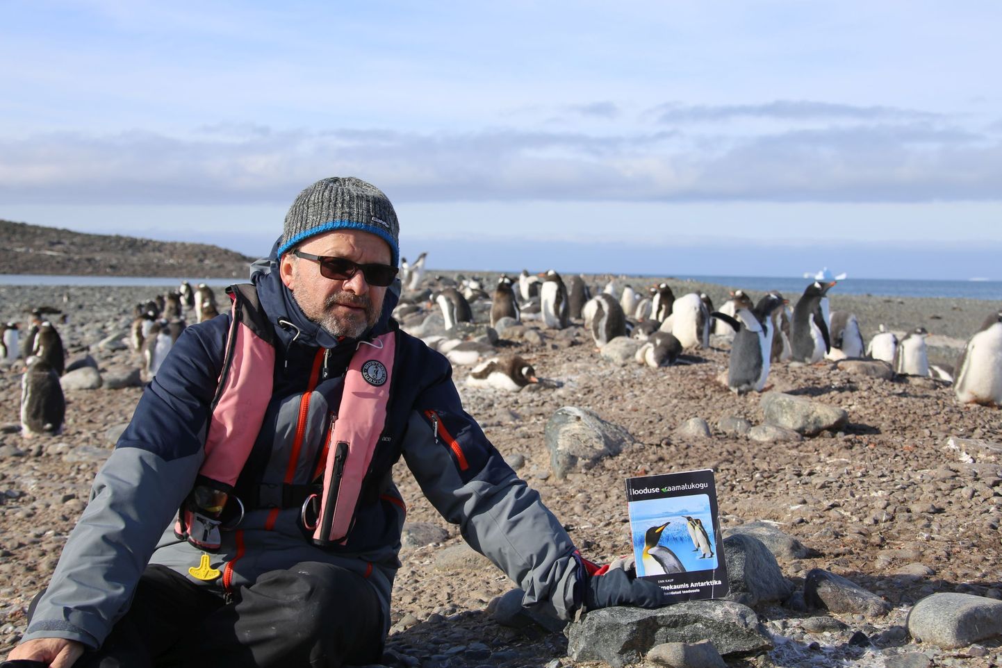 Tiit Pruuli teejuhiks Antarktikas oli tunnustatud Antarktika-uurija ja Polaarklubi liikme Enn Kaubi raamat «Imekaunis Antarktika».