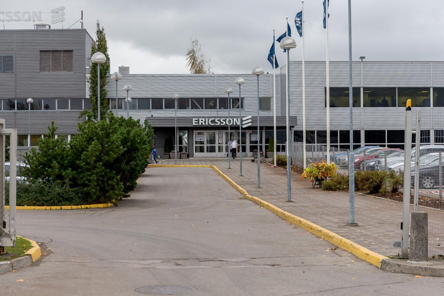 Eesti üheks kõige töötajasõbralikumaks ettevõtteks peetava Ericsson tootmishoone Tallinnas. Ettevõte vähendab töötajate arvu kulude kokkuhoiu nimel.