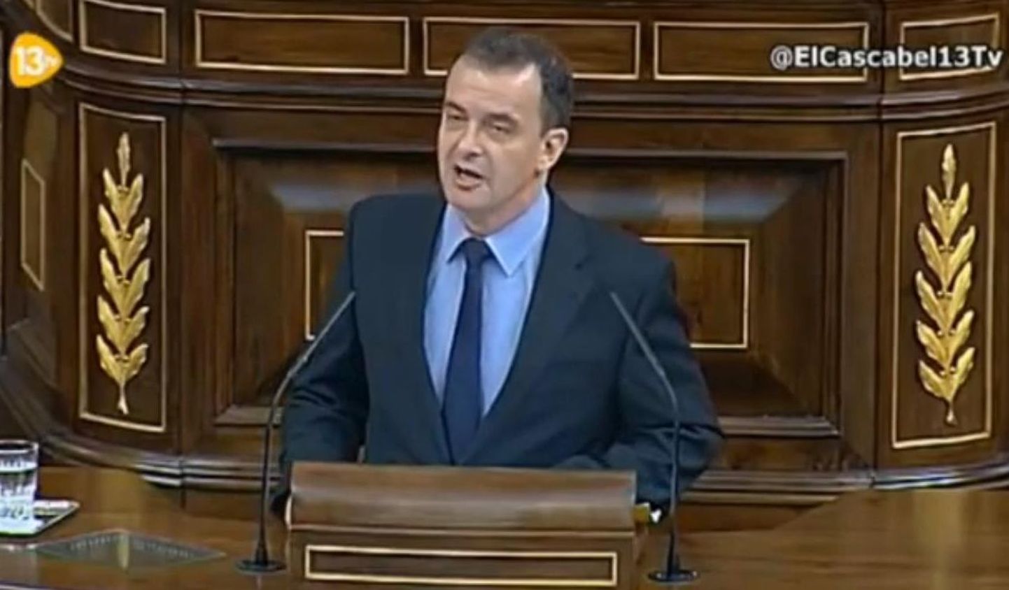 Hispaania parlamendisaadik Alfred Bosch visati inglise keele rääkimise pärast parlamendist välja
