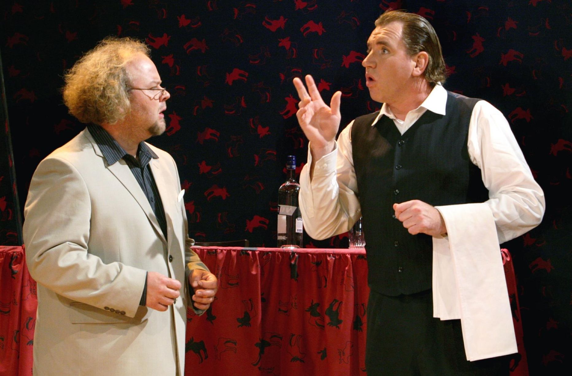 Hormonaalset komöödiat "Testosteroon" Endla teatris saadab juba kümme aastat menu.