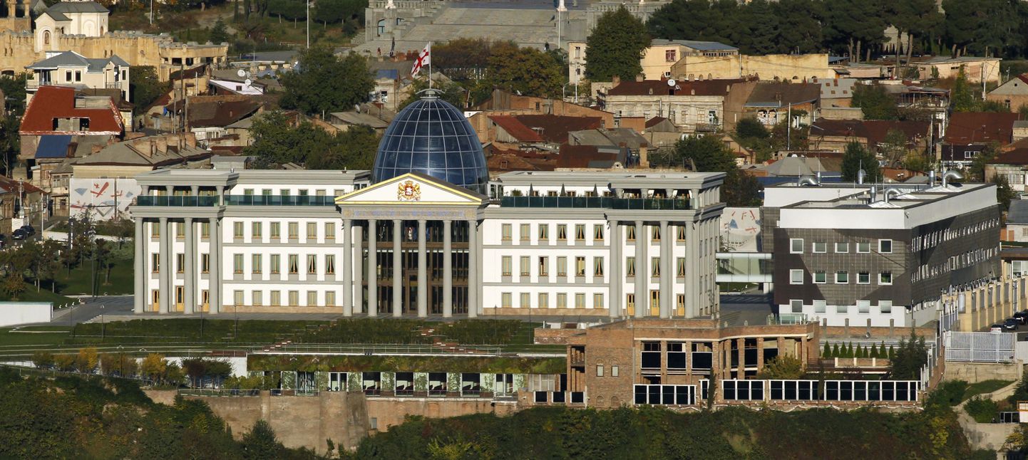 Gruusia presidendipalee pealinnas Thbilisis.