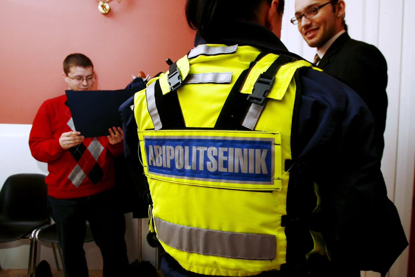 2014.aasta jaanuari seisuga on Eestis 810 abipolitseinikku.
