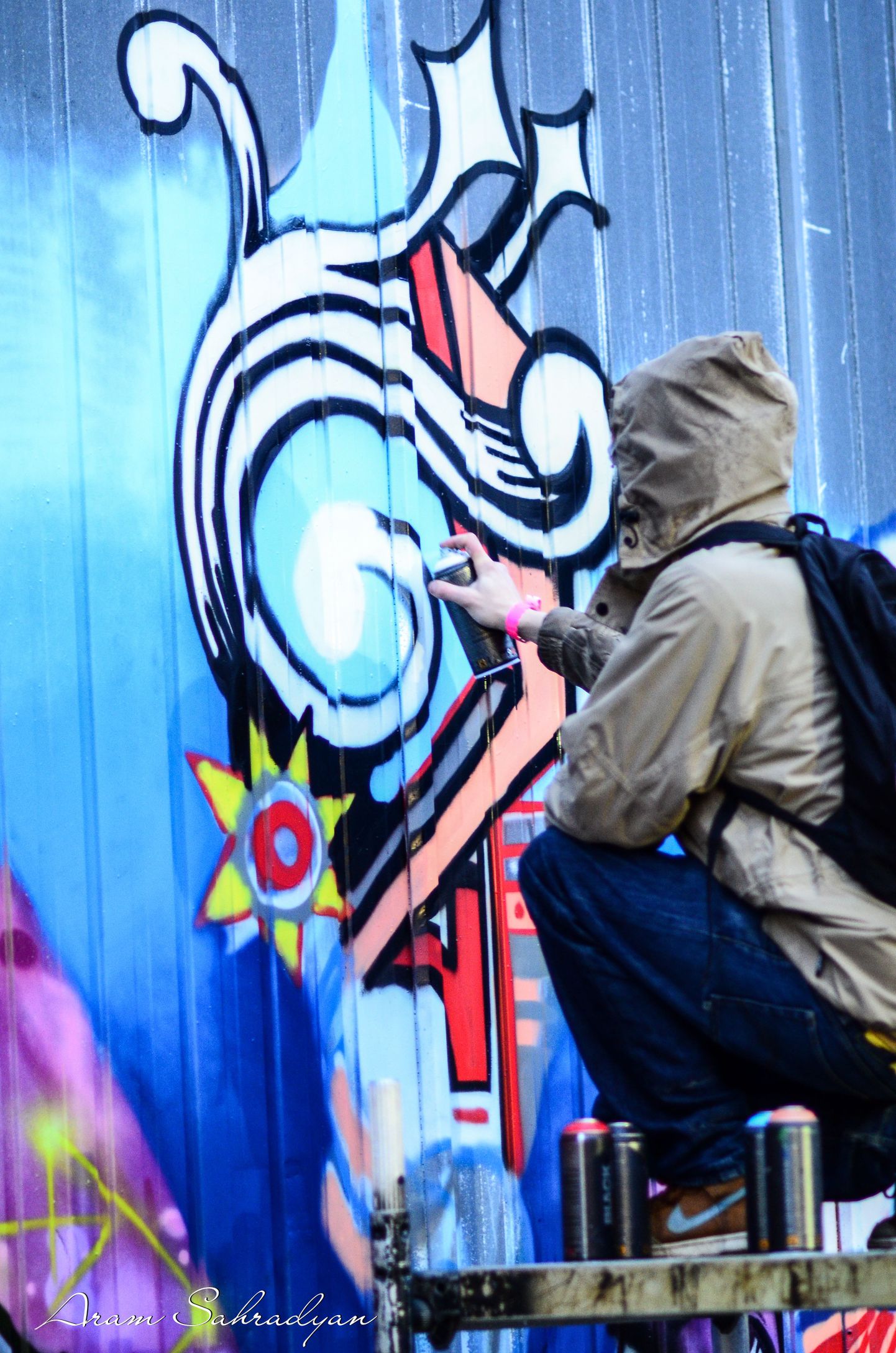Граффити в Таллинне, фото иллюстративное