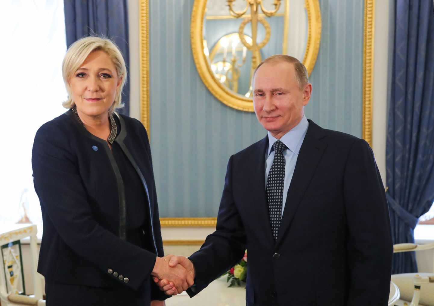 Marine Le Pen ja Vladimir Putin Moskvas.