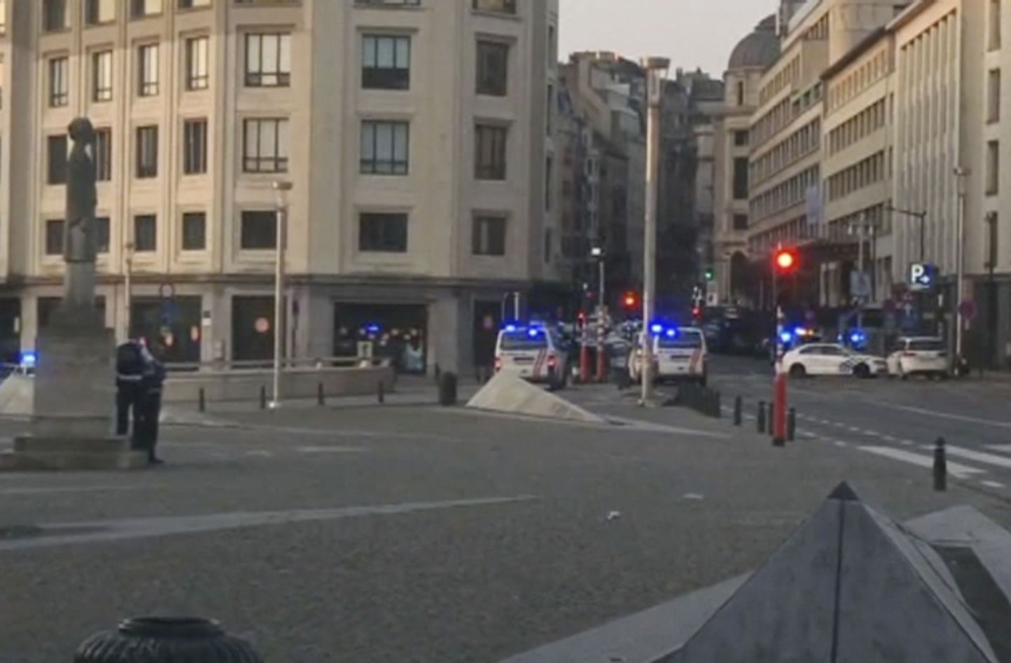 На вокзале в Брюсселе прозвучал взрыв.