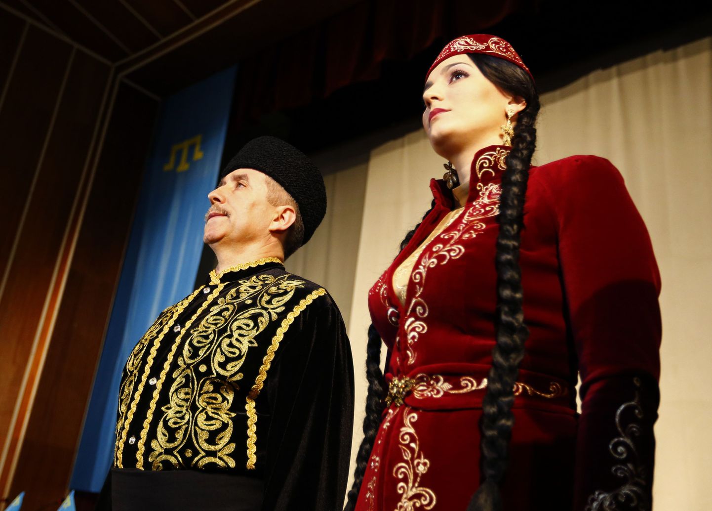 Traditsioonilses riietuses Krimmi tatarlased märtsis kogunemisel, kus tatarlaste vähemus arutas eraldi autonoomia nõudmist poolsaarel.