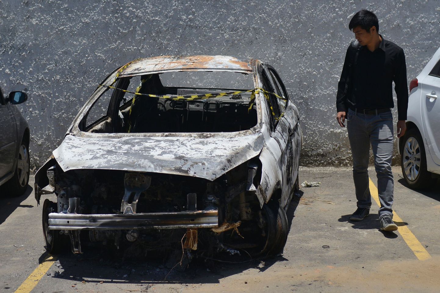 Бразильская полиция подтвердила, что в обгоревшей машине пропавшего посла Греции найдено его тело.