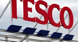 Video: Tesco kauplusteketi juht sattus kriitika alla sõnavõtu tõttu, et «valge mees on ohustatud liik»