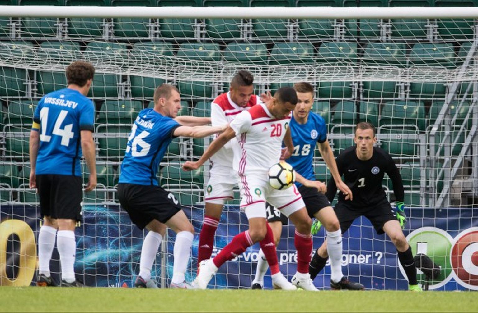 Igaunijas futbolisti cīņā pret Marokas izlasi