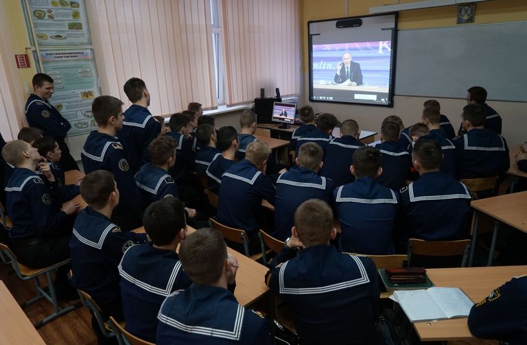 Kaliningradi kadetid ja Putini esinemine.