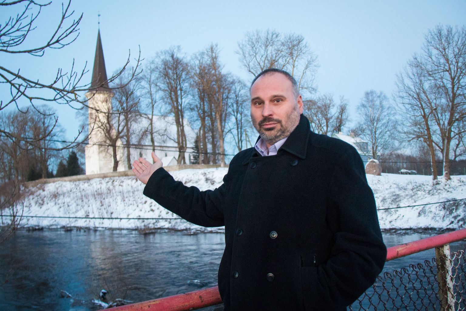 Lüganuse pole nõus loobuma 775 aasta vanusest nimest 70 aastat vana Kiviõli nime kasuks. Meil on vähemalt kirik, ütleb Lüganuse vallavanem Viktor Rauam.