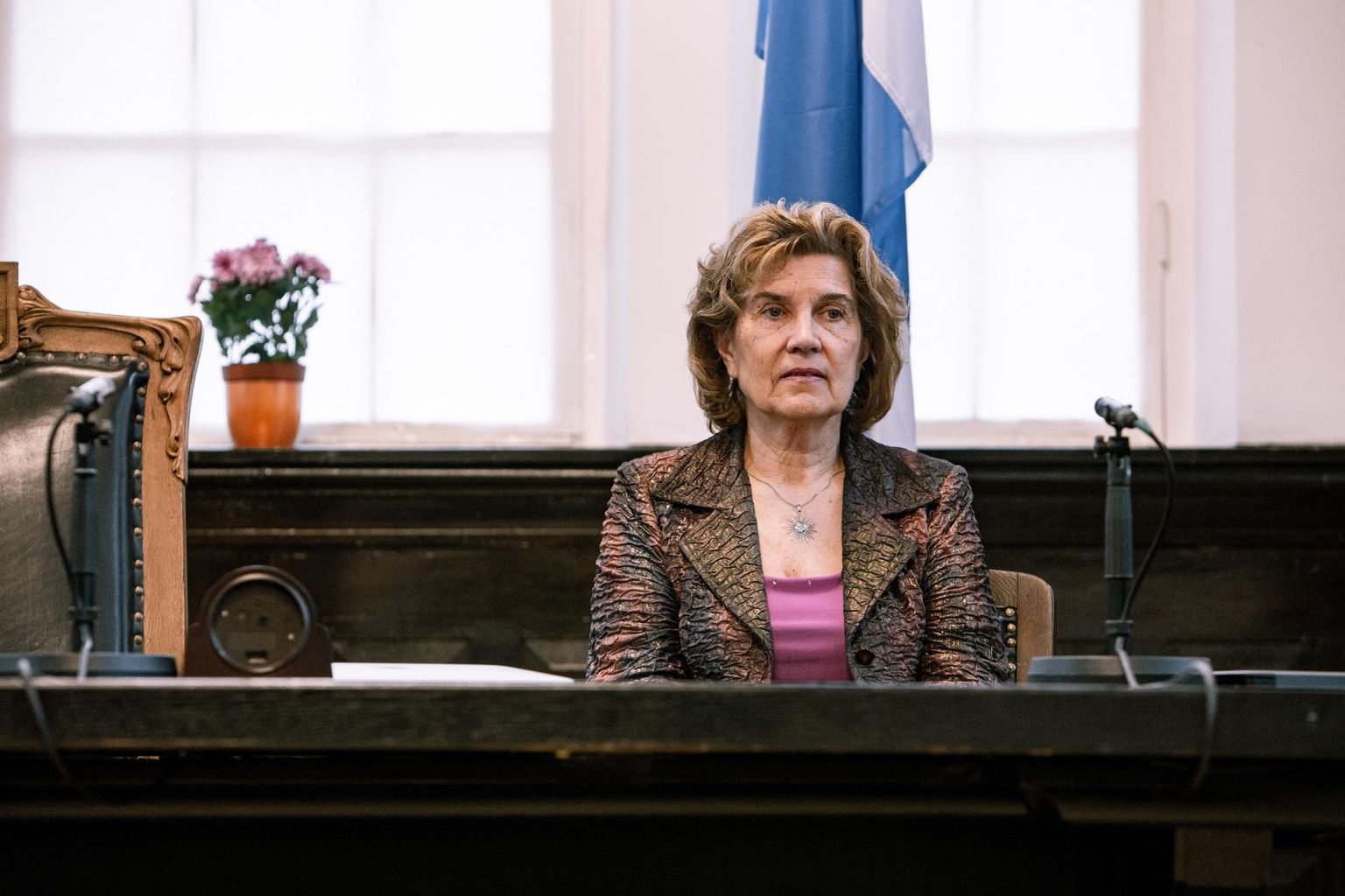 Jane Mets Pärnu raekoja saalis, kus peetakse enamik siinse volikogu istungeid.