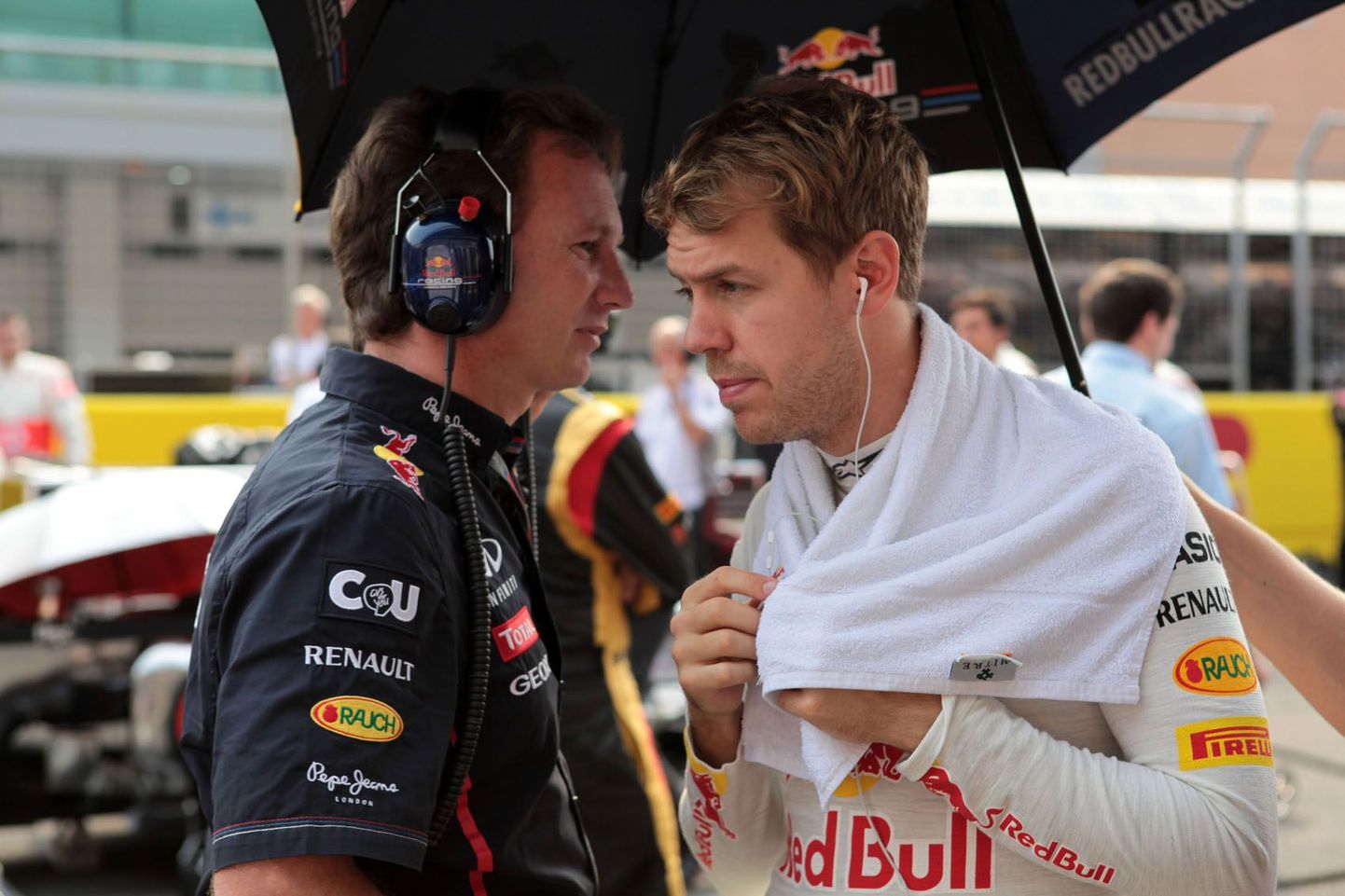Christian Horner ja Sebastian Vettel.