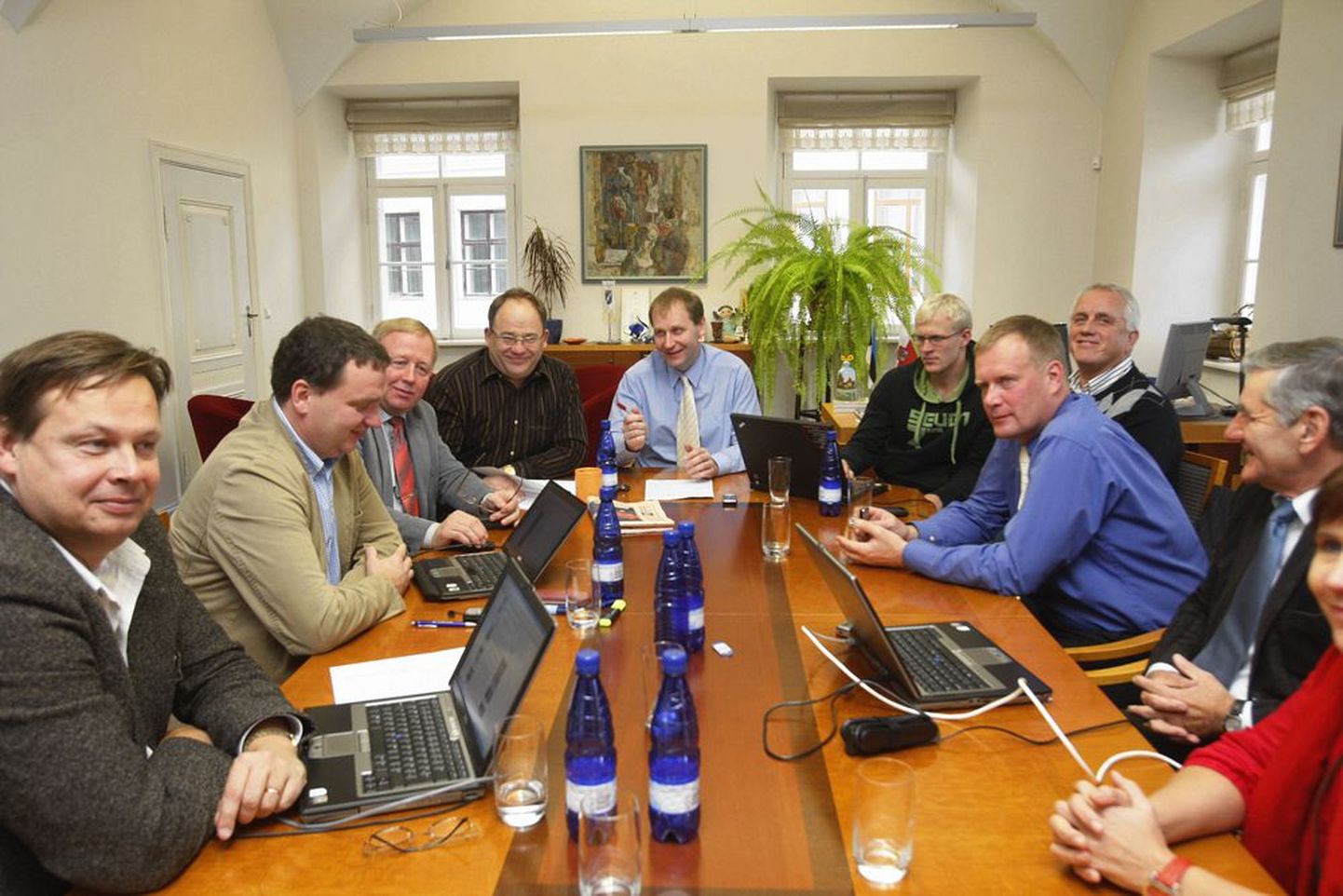 Reformierakonna nõupidamisel Tartus 2009. aasta sügisel: Hannes Astok (vasakult), Veljo Ipits, Neinar Seli, Urmas Kruuse, Priit Kallakas, Toomas Tein ja Verni Loodmaa.