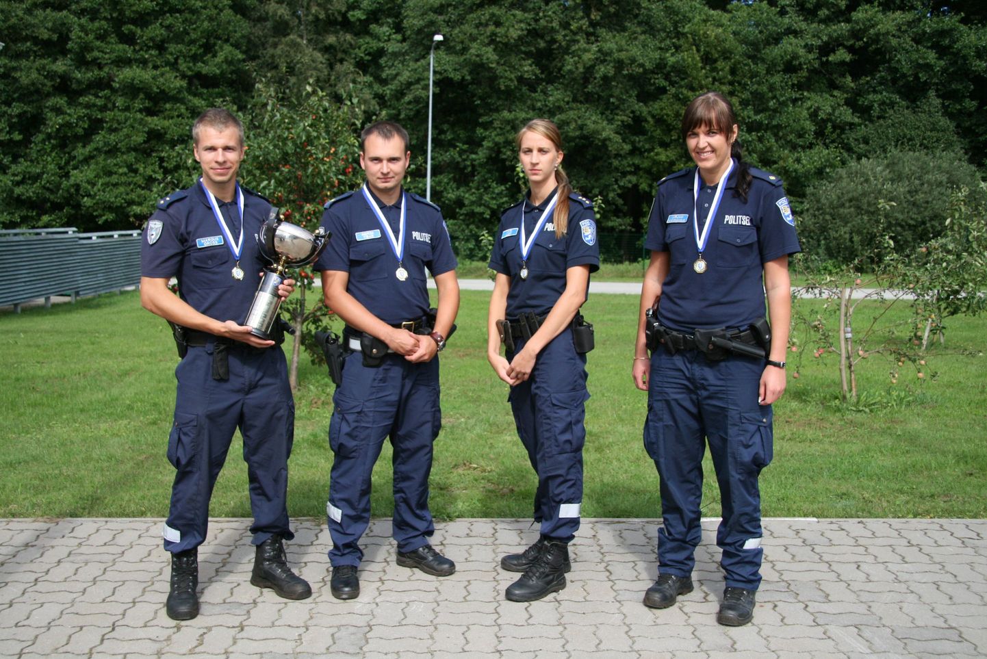 Politsei kutsemeisterlikkuse võistluse võitjad. Vasakult Margus Gross, Indrek Tibar, Kati Luht ja Mirjam Männamaa.
