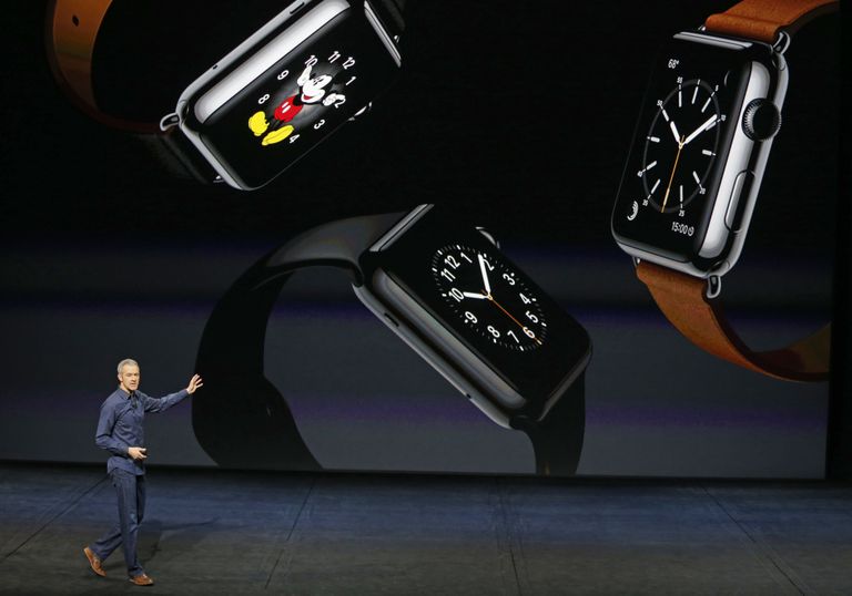 Jeff Williams ja Apple Watch uue disainiga nutikellad (Reuters)